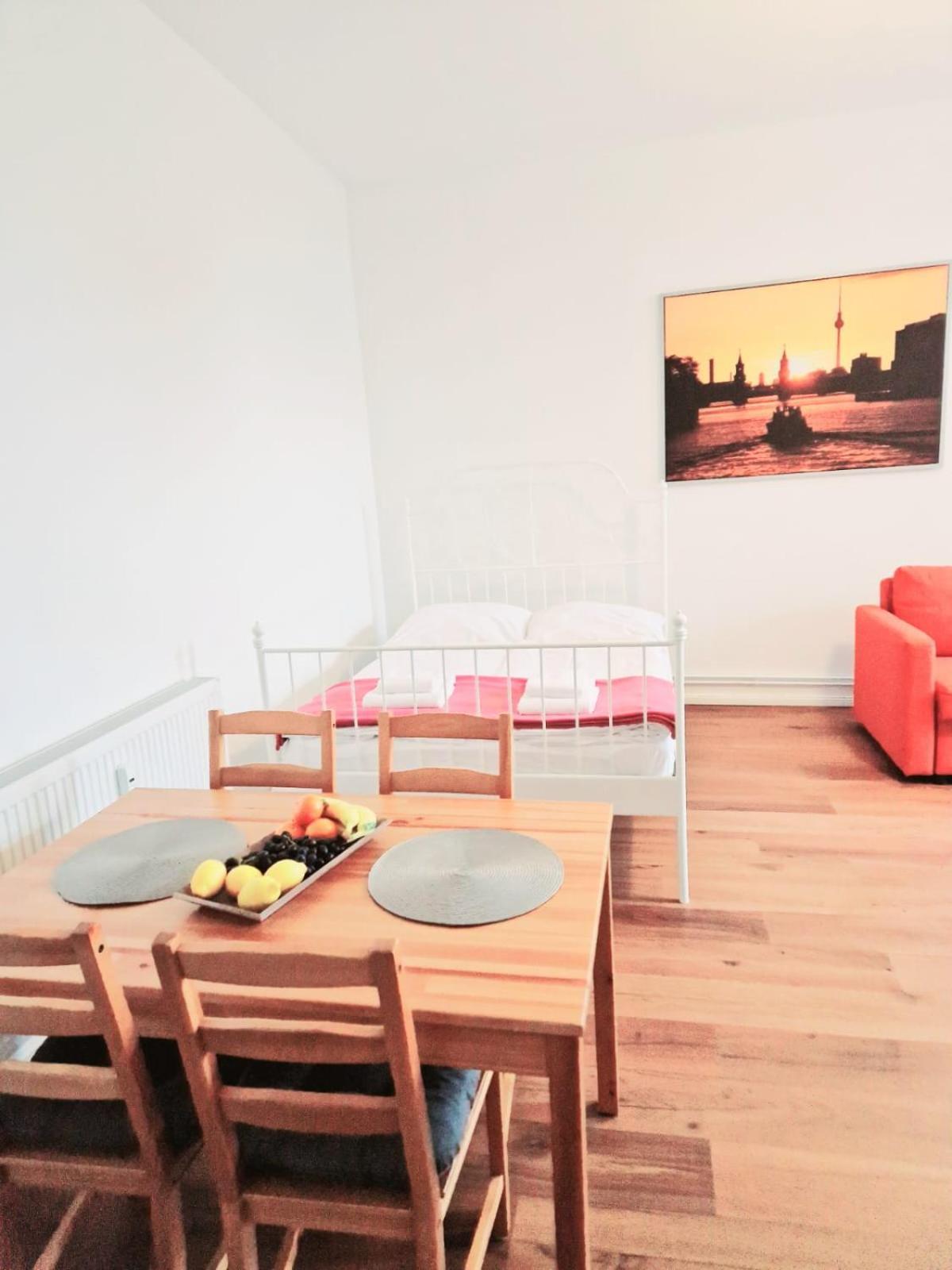 City Studio Apartment For 4, Near Sonnenallee Berlin Ngoại thất bức ảnh