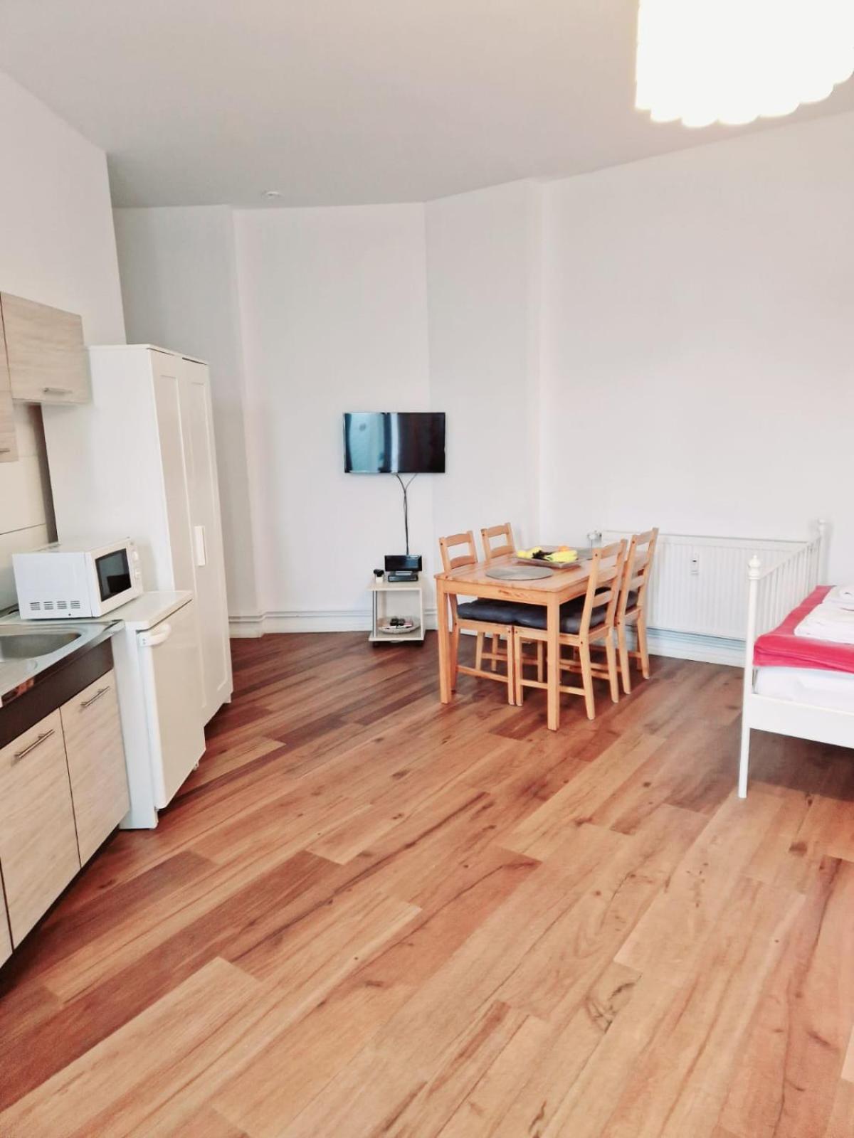 City Studio Apartment For 4, Near Sonnenallee Berlin Ngoại thất bức ảnh
